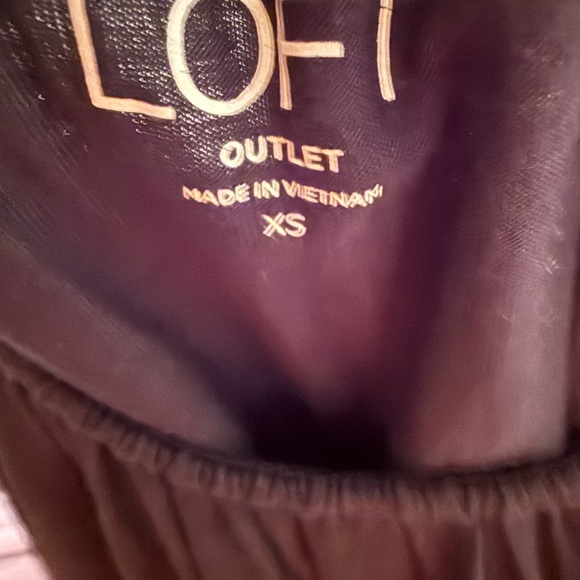 Loft Outlet | Flowy Cut Out Open Back Tank Top | Size XS - Picture 3 of 6